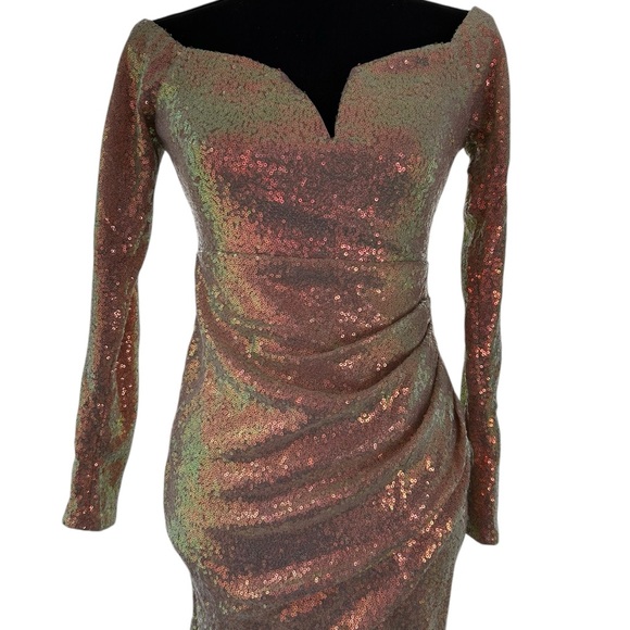 Glamorous Off-Shoulder Sequins Mini Pink Dress - Picture 4 of 15